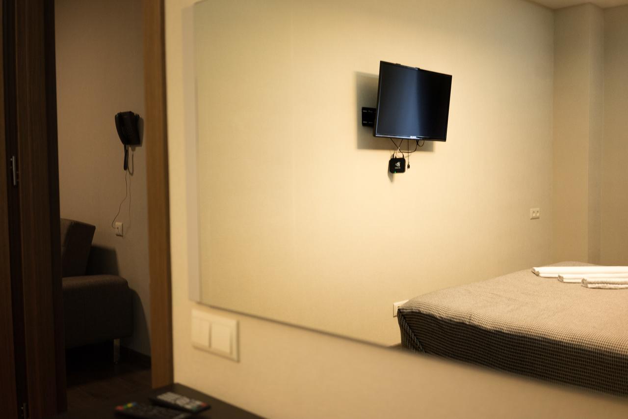 All Seasons Hotel On Freedom Square Tbilisi Esterno foto