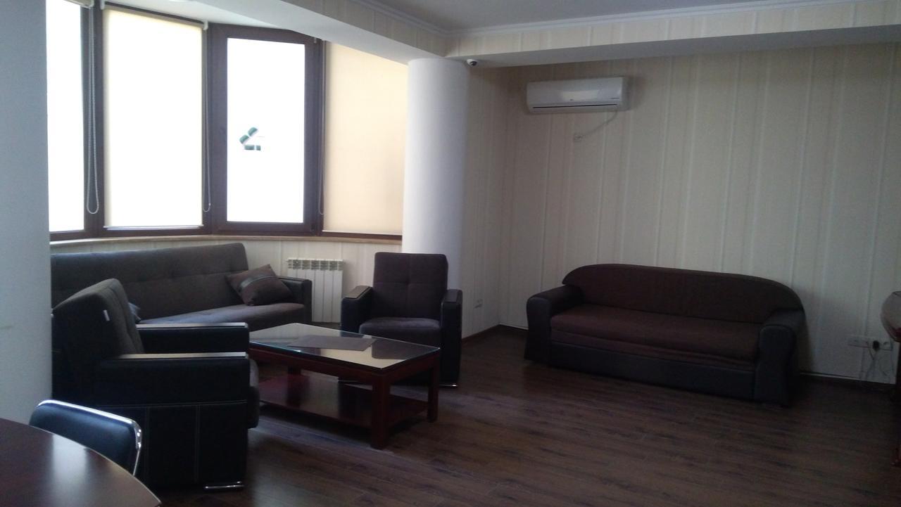 All Seasons Hotel On Freedom Square Tbilisi Esterno foto